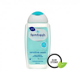 Dung dịch vệ sinh phụ nữ Femfresh Sensitive Wash 250ml